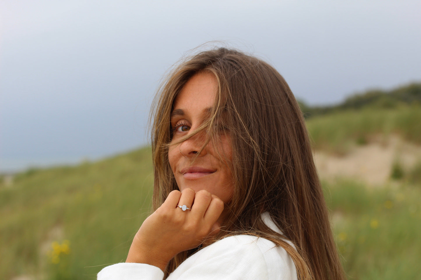 Elisa | Srebrny pierścionek z mlekiem matki